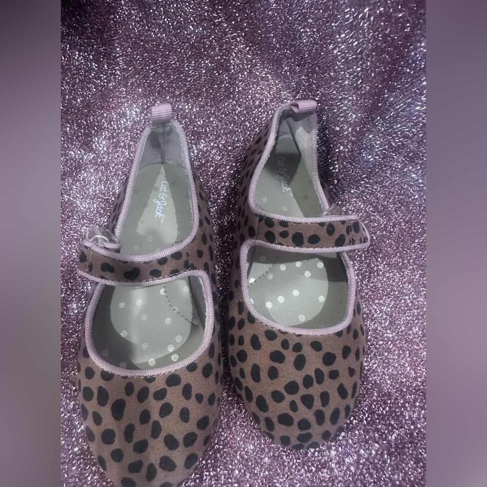 Girls flats cheetah 9c